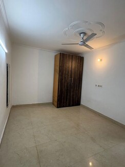 1 BHK Builder Floor For Rent in Saket