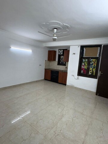 Room in 1 BHK Builder Floor at Saket – for Rent