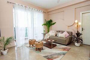 Living Room in 2.5 BHK Apartment at Microtek Greenburg, Sector 86 – for Rent