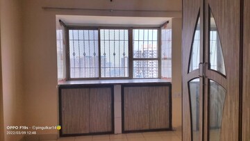 Room in 2 BHK Apartment at Llyod Estate, Wadala – for Rent