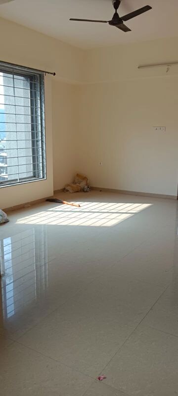 Room in 2 BHK Apartment at Axis Paradigm Whistling Meadows, Paud Road – for Rent