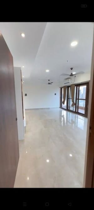 Room in 3 BHK Apartment at Surbhi CHS Andheri West, Andheri West – for Rent