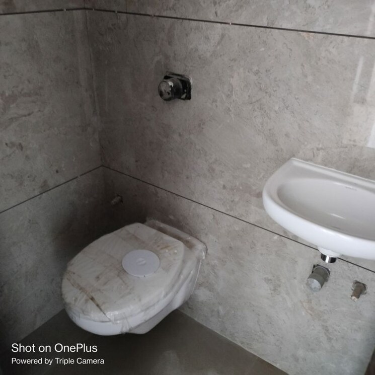 Bathroom, kabra-diamante 3 Bedroom 975 Sq.Ft. Apartment In Goregaon West Mumbai 9725541