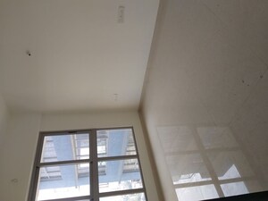 Room in 3 BHK Apartment at Anmol Fortune, Goregaon East – for Rent