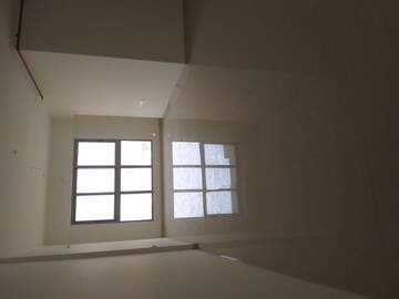 Room in 3 BHK Apartment at Anmol Fortune, Goregaon East – for Rent