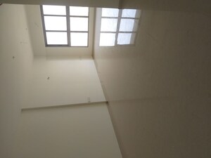 Room in 3 BHK Apartment at Anmol Fortune, Goregaon East – for Rent