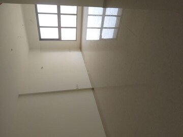 Room in 3 BHK Apartment at Anmol Fortune, Goregaon East – for Rent