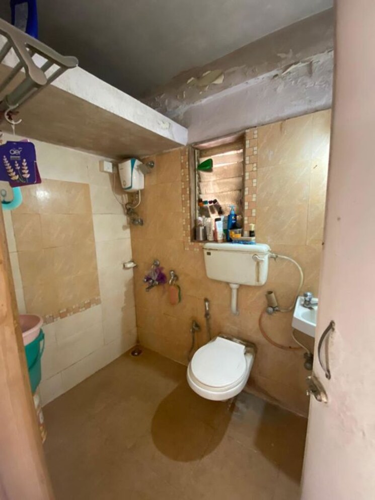 Bathroom, puranik-hometown 1 Bedroom 755 Sq.Ft. Apartment In Ghodbunder Road Thane 9725525