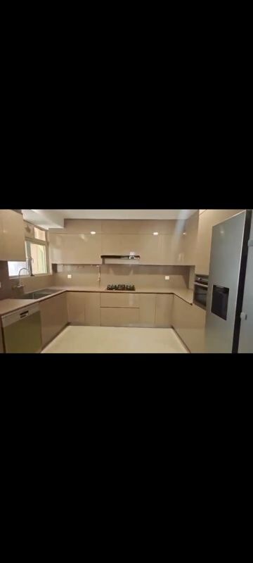 Team Area in 3 BHK Apartment at Hiranandani Lake Encalve Glendale, Ghodbunder Road – for Rent