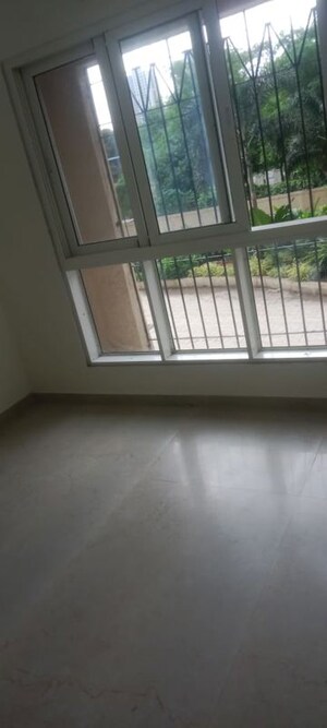 2 BHK Apartment For Rent in Dosti West County Phase 4 Dosti Pine, Balkum Pada