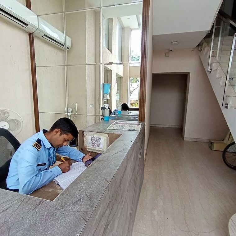  Parking, microtek-greenburg 2.5 Bedroom 1410 Sq.Ft. Apartment In Sector 86 Gurgaon 9725607