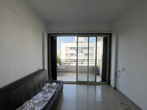 Room in 2 BHK Apartment at Shree Venkatesh Villa, Pashan – for Rent