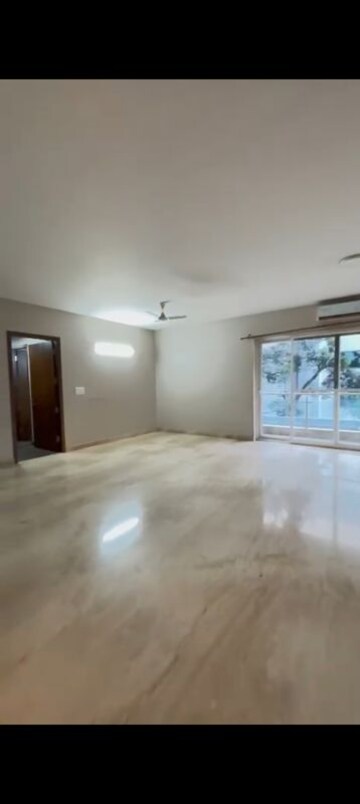  3.5 BHK Apartment at Elegant Solitaire, Cunningham Road – for Rent