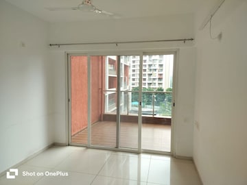 Room in 2 BHK Apartment at Kolte Patil Stargaze, Bavdhan – for Rent