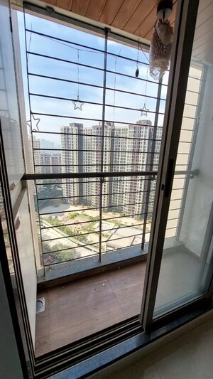 2 BHK Apartment For Rent in Runwal Eirene, Balkum Pada