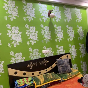 Team Area in 2 BHK Apartment at Powai – for Rent