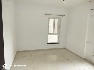 Room in 3 BHK Apartment at Kolte Patil Stargaze, Bavdhan – for Rent