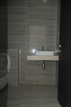 Bathroom in 4 BHK Apartment at Oberoi Realty Esquire, Goregaon East – for Sale