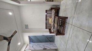 Furnished Amenities in 2 BHK Builder Floor at The Estate Floors, Sector 43 – for Rent