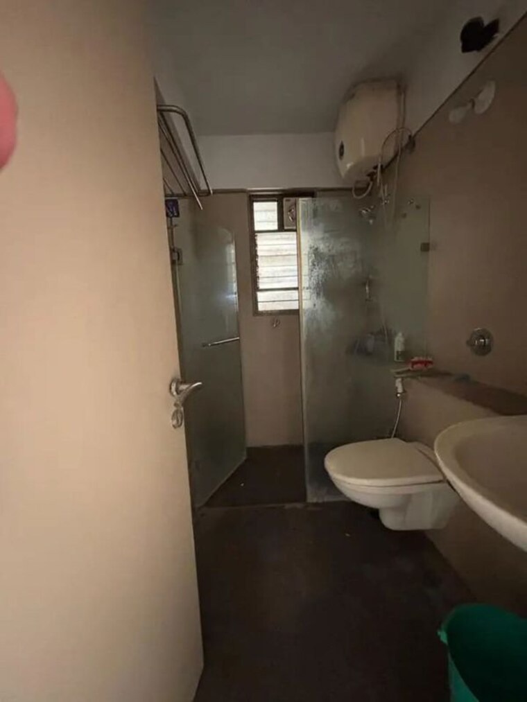 Bathroom, kool-homes-solitaire-i 2 Bedroom 1240 Sq.Ft. Apartment In Kondhwa Pune 8710615