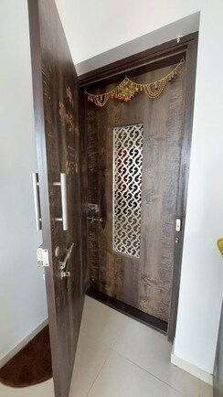 2 BHK + Pooja Room Apartment For Rent in Runwal Eirene