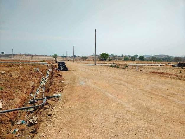 Plot For Sale in Chalapathi Paradise 