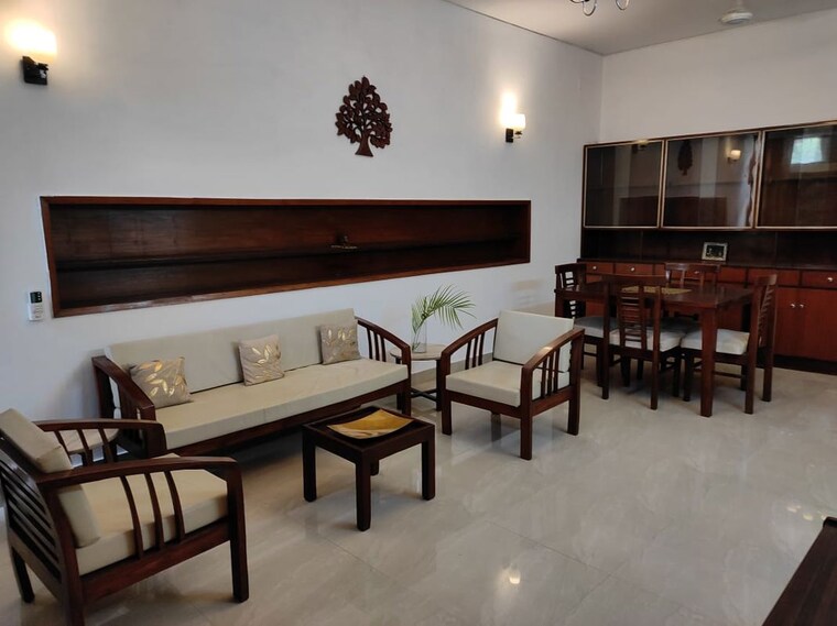 Gym, defence colony 2 Bedroom 1953 Sq.Ft. Builder Floor In Defence Colony Delhi 9725655