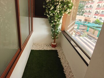 Balcony in 3.5 BHK Apartment at Hm Grandeur, Frazer Town – for Rent