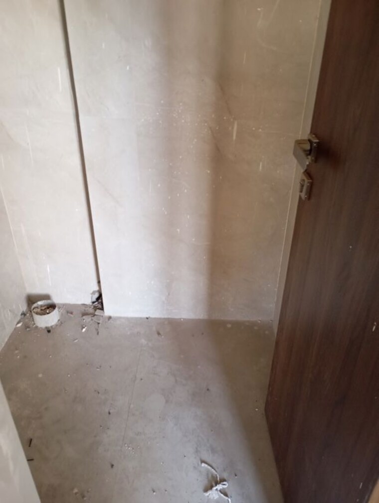 Bathroom, viiaan-vishwas-niketan 2 Bedroom 675 Sq.Ft. Apartment In Andheri East Mumbai 9725664