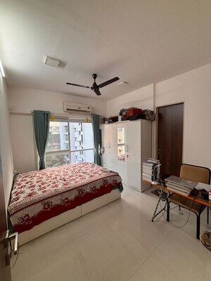 2 BHK Apartment For Rent in Tilak Nagar Building, Tilak Nagar