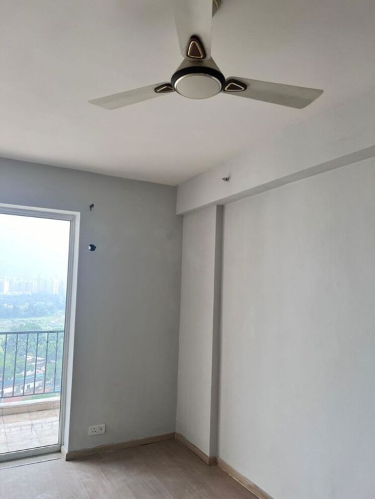 undefined, dlf-new-town-heights-i 3.5 Bedroom 1930 Sq.Ft. Apartment In Sector 90 Gurgaon 9725677