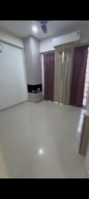 Room in 2 BHK Apartment at Shree Vardhman Green Court, Sector 90 – for Rent