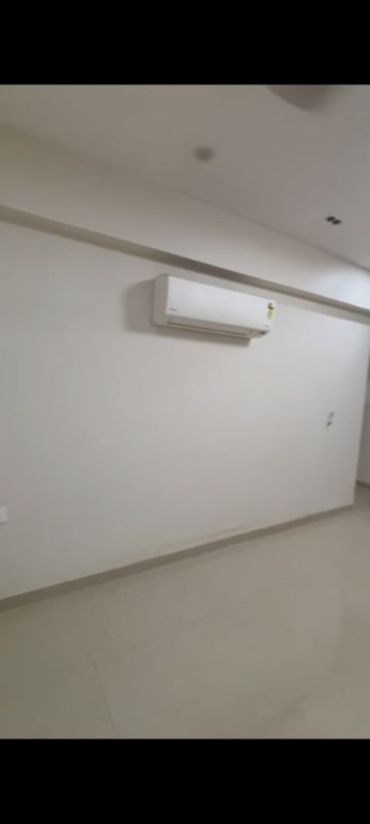 Room, shree-vardhman-green-court 2 Bedroom 690 Sq.Ft. Apartment In Sector 90 Gurgaon 9725686