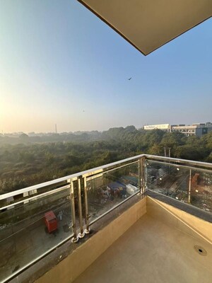 Balcony in 1 BHK Builder Floor at The Estate Floors, Sector 43 – for Rent