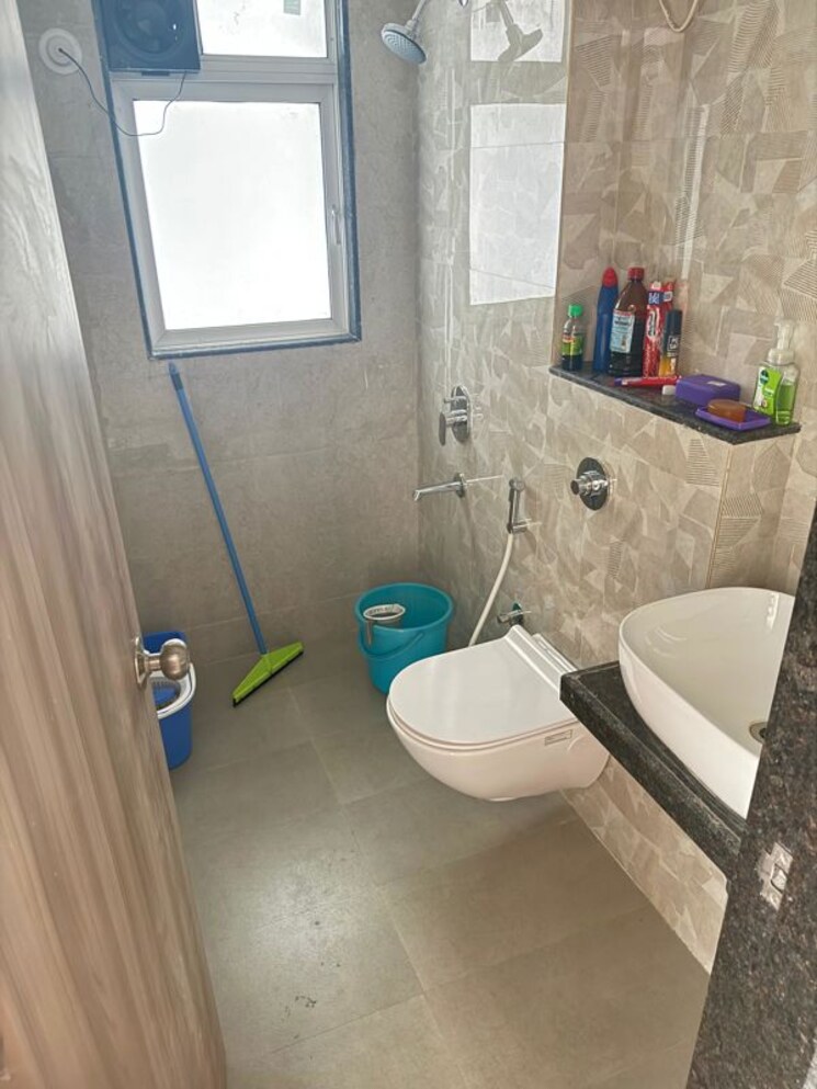 Bathroom, kalpataru-immensa 2 Bedroom 599 Sq.Ft. Apartment In Kolshet Road Thane 9725696