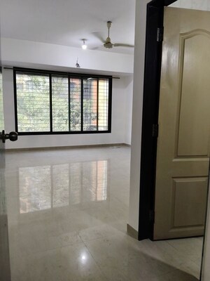 Room in 3 BHK Apartment at Garodia Nagar, Ghatkopar East – for Rent
