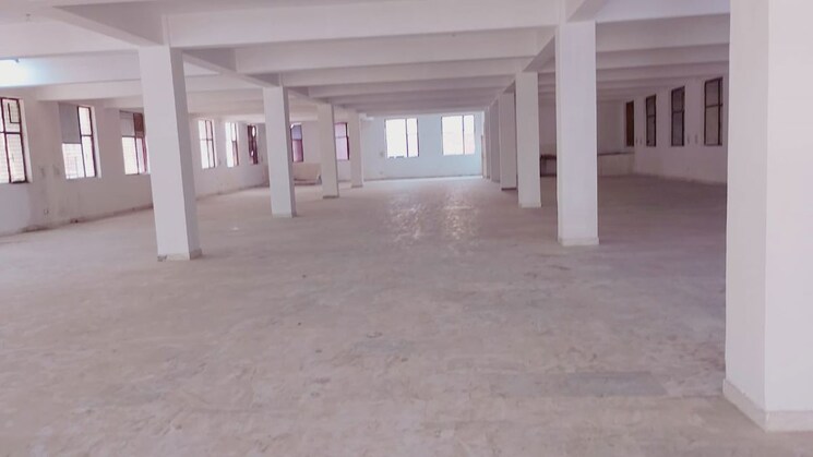 Common Area, sector 63 Commercial Warehouse 5500 Sq.Ft. In Sector 63 Noida 9725635