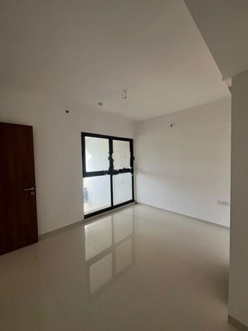 Room in 2 BHK Apartment at Majestique Signature Towers, Balewadi – for Rent