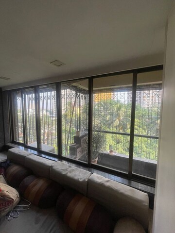 Bedroom in 3 BHK Apartment at Wadala – for Rent