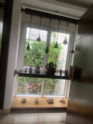 Furnished Amenities in 3.5 BHK Builder Floor at Sarvodaya Enclave – for Rent