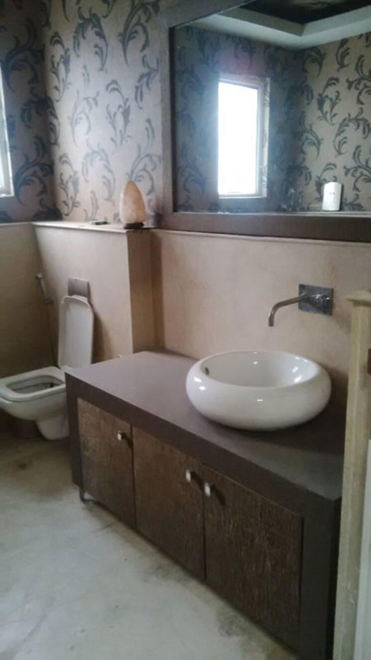 Bathroom, sector 63 Commercial Office Space in IT/SEZ 10500 Sq.Ft. In Sector 63 Noida 9717973