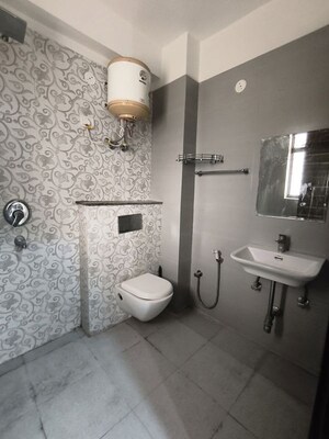 Bathroom in 2 BHK Builder Floor at The Estate Floors, Sector 43 – for Rent