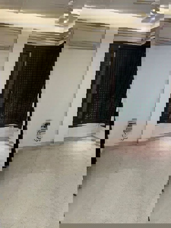 3.5 BHK + Extra Room Builder Floor For Rent in Builder Floor 