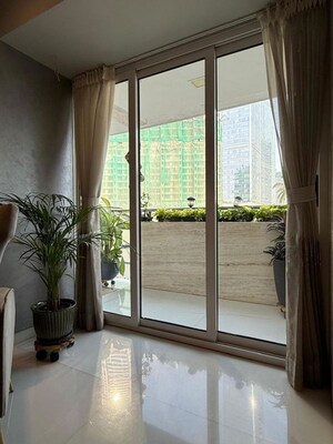 Room in 3 BHK Apartment at Lokhandwala Harmony, Worli – for Sale