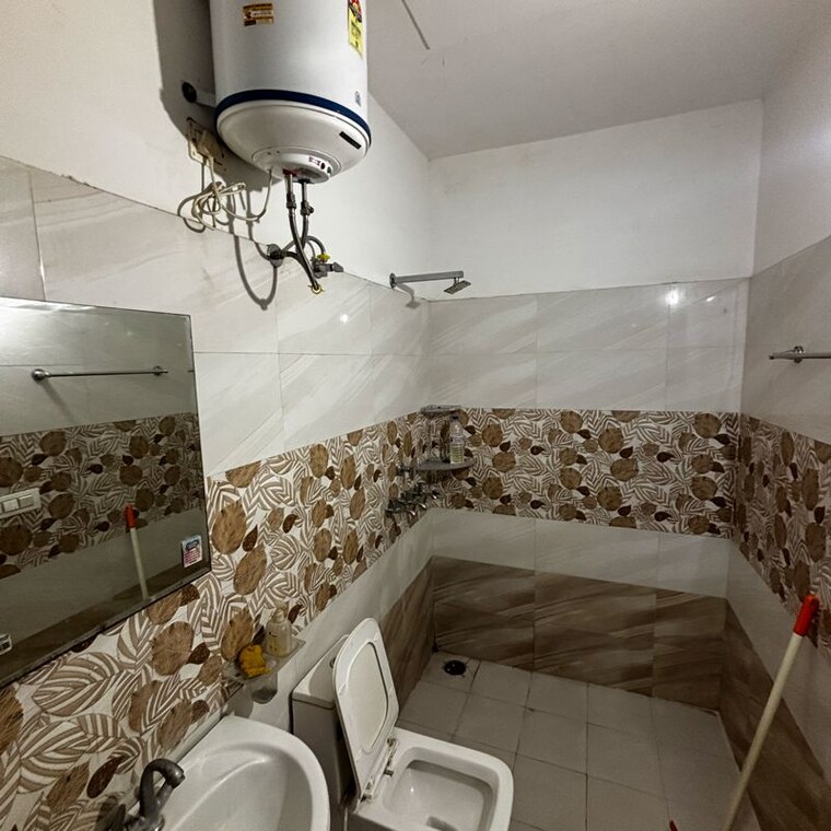 Bathroom, aerocity 2 Bedroom 200 Sq.Yd. Independent House In Aerocity Mohali 9725784