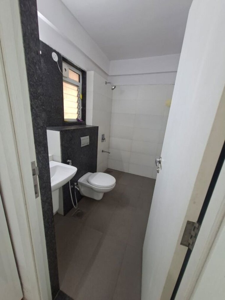 Bathroom, rustomjee-urbania-atelier 2 Bedroom 598 Sq.Ft. Apartment In Thane West Thane 9725796