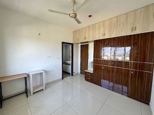 Room in 4 BHK Apartment at Avalon Park At The Prestige City, Sarjapur Road – for Rent