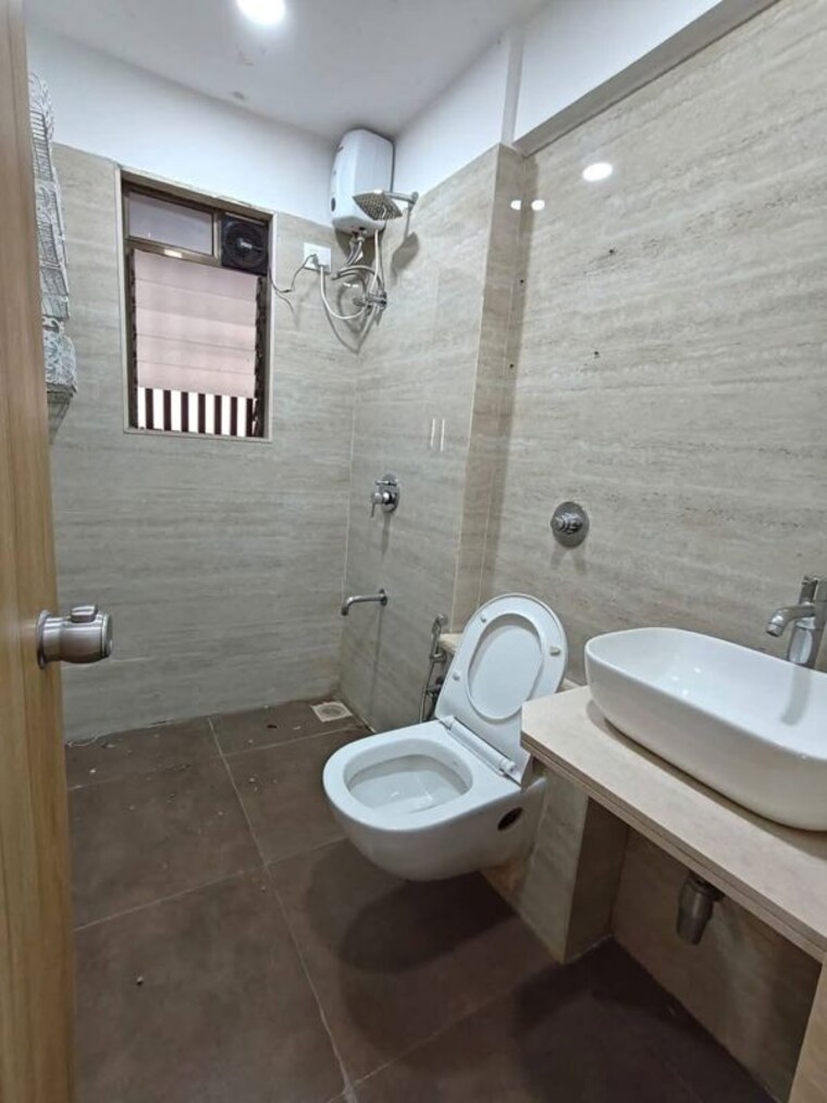 Bathroom, aashna-samadhan 2 Bedroom 601 Sq.Ft. Apartment In Goregaon West Mumbai 9725805