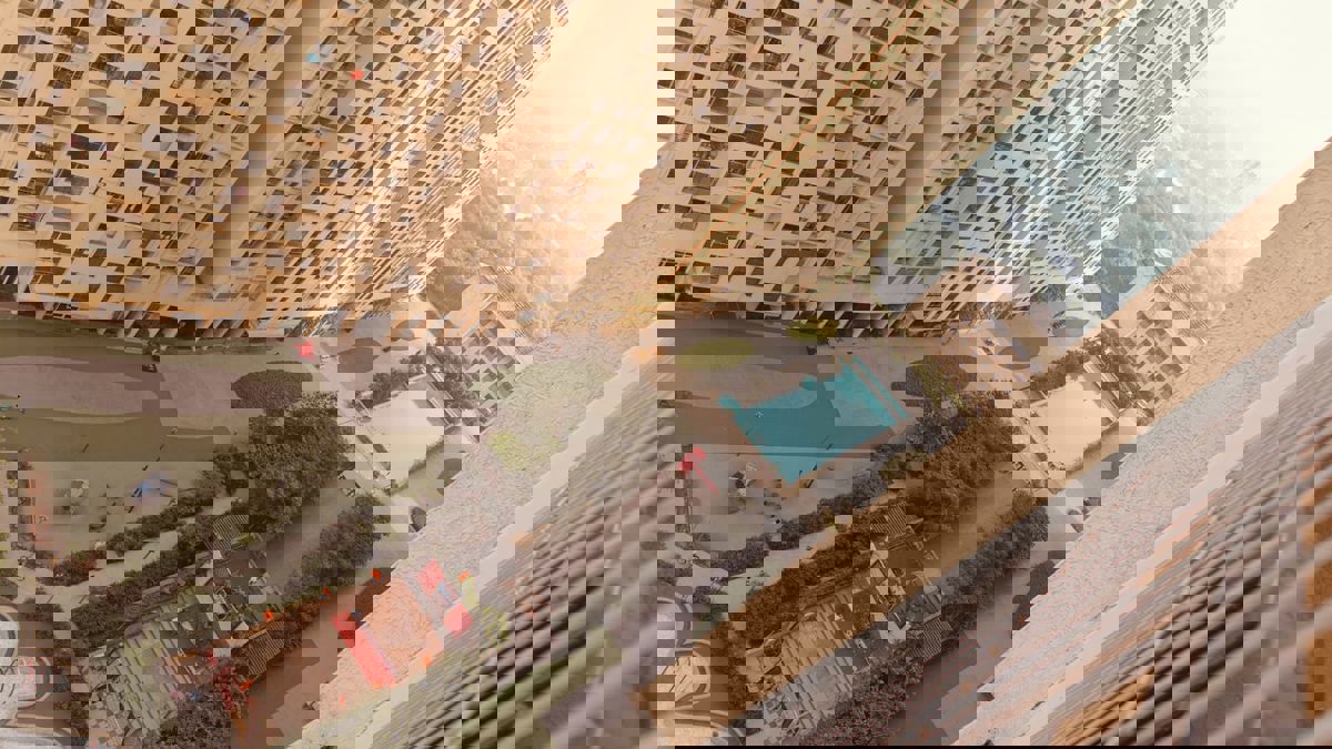 2 BHK + Pooja Room 691 Sq.Ft. Apartment in Rustomjee Urbania Azziano