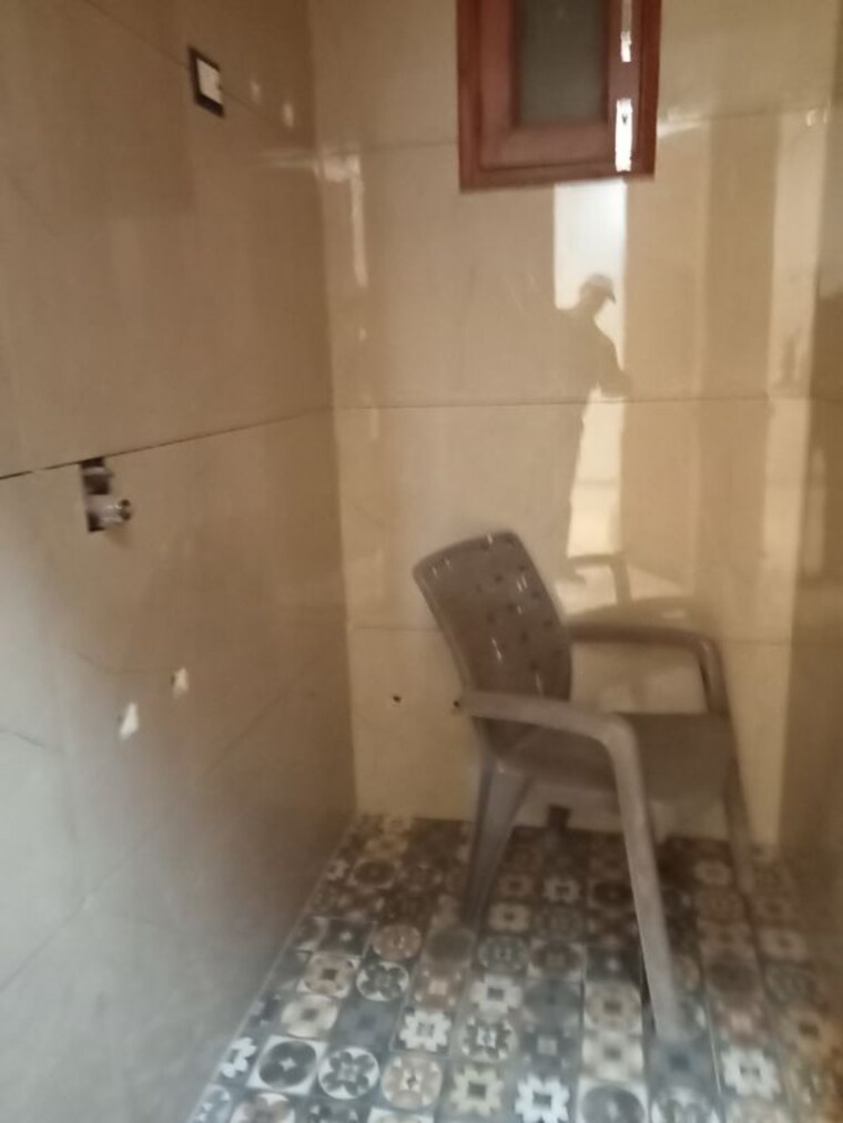 Bathroom, mahavir enclave 1 2 Bedroom 452 Sq.Ft. Builder Floor In Mahavir Enclave 1 Delhi 9725824